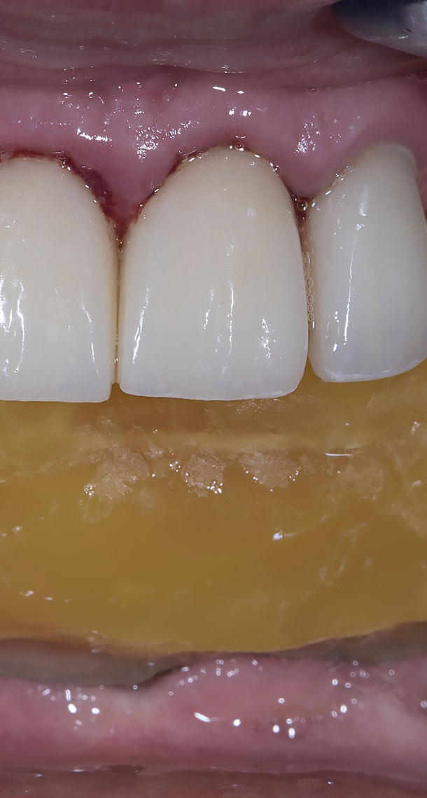 MR CLINICA DENTÁRIA